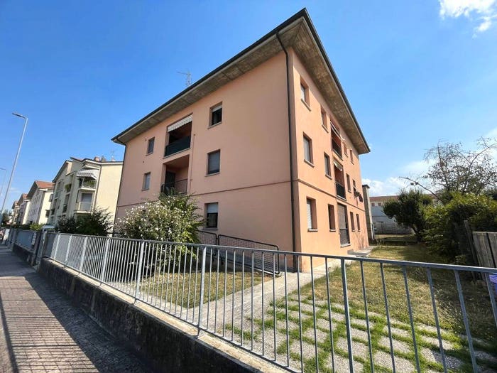 Appartamento trilocale in vendita in Via Giovanni XXIII, Pilastro, Langhirano