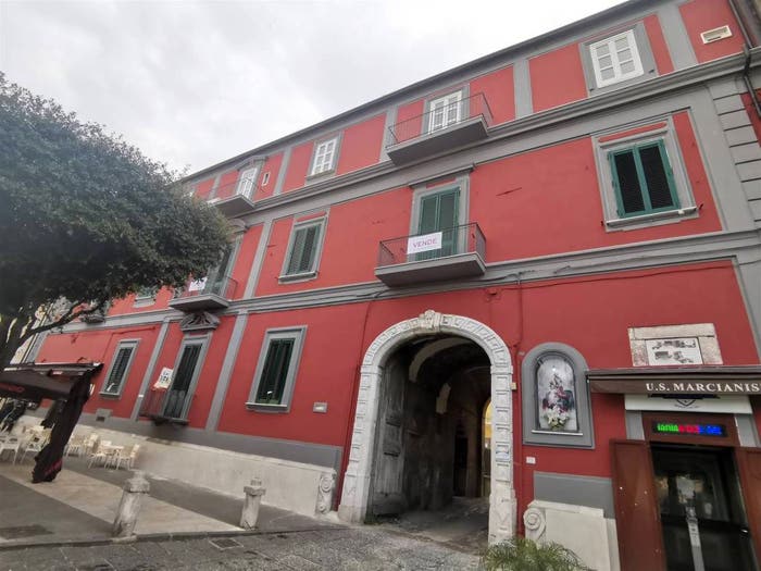 Appartamento con 6 locali in vendita in Via Roma, Marcianise
