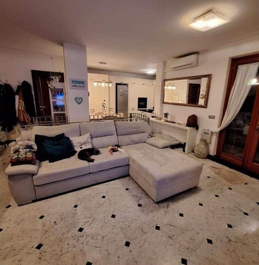 Appartamento con 5 locali in vendita in Via Bassagrande, Marina di Carrara, Carrara