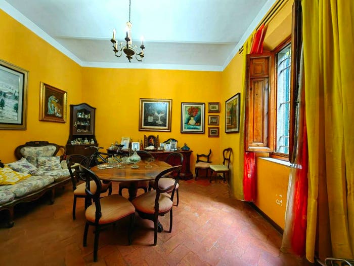 Casa con 5 locali in vendita in Via Vincenzo Monti, Centro, Montale