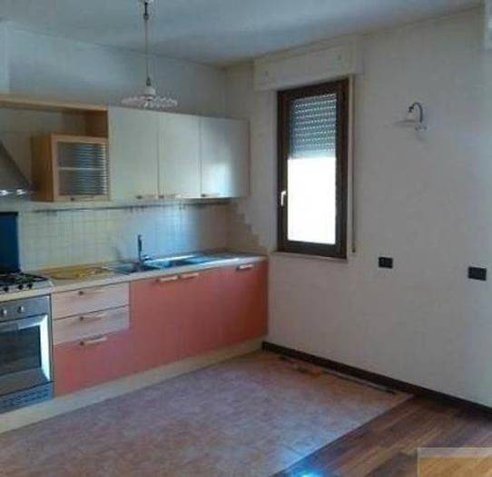 Casa con 6 locali in vendita in Via Flaminia, Lucrezia, Cartoceto