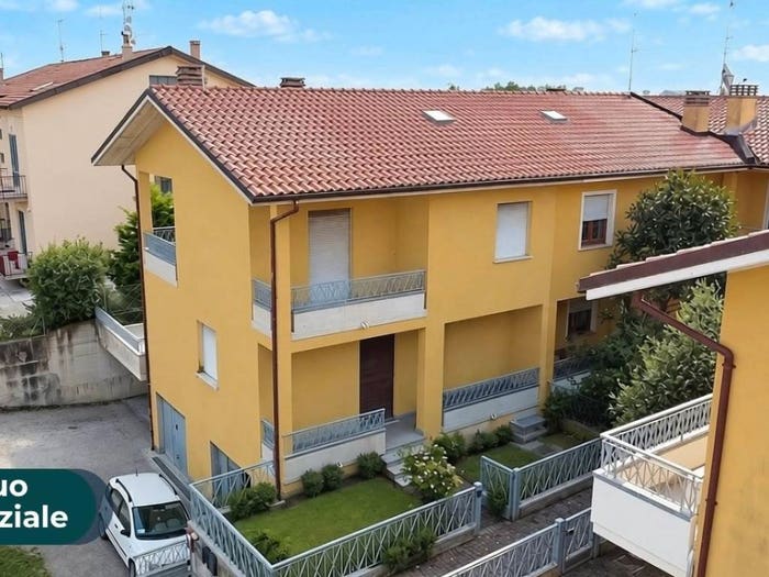 Casa con 5 locali in vendita in Via Mondolfo, Centro, San Costanzo