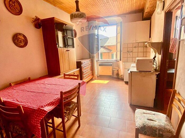 Appartamento trilocale in vendita in Strada Provinciale di Vendrogno, Vendrogno, Bellano