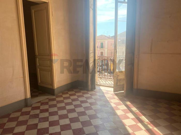 Appartamento con 6 locali in vendita in via teatro, Paternò