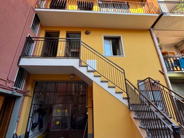 Casa con 6 locali in vendita in Via Amedeo Duca d'Aosta, Centro, Parre