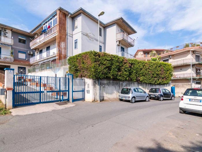 Appartamento quadrilocale in vendita in via dante Maiorana, Centro, Gravina di Catania