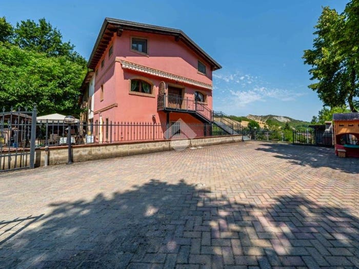 Appartamento con 5 locali in vendita in Via Monarona, Maranello