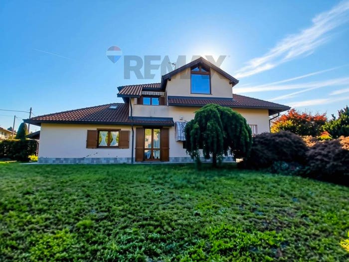 Casa quadrilocale in vendita in Via Piave, Centro, Mornago