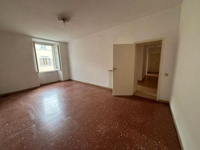Appartamento trilocale in vendita in Via Dante Alighieri, Centro, Massa