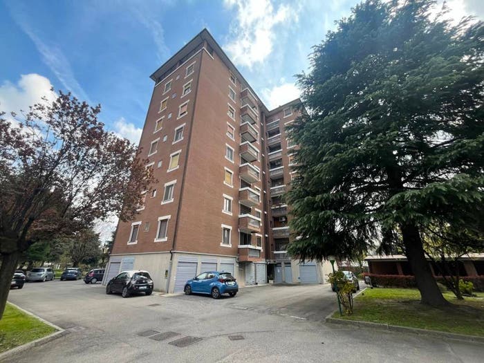 Appartamento quadrilocale in vendita in Via Enrico Fermi, Corsico