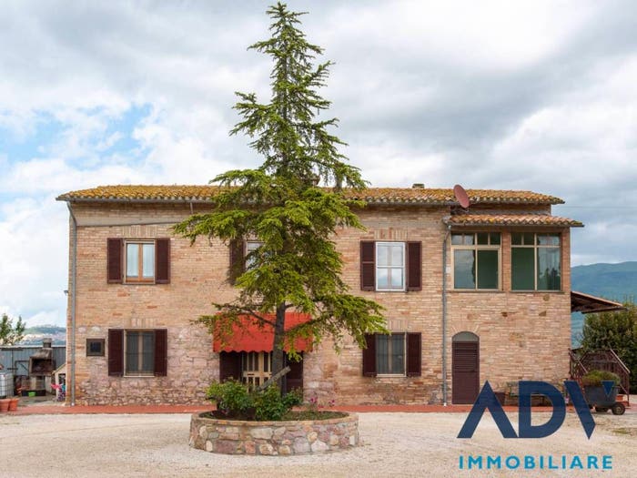 Casa quadrilocale in vendita in via montenero, Tordandrea Castelnuovo, Assisi