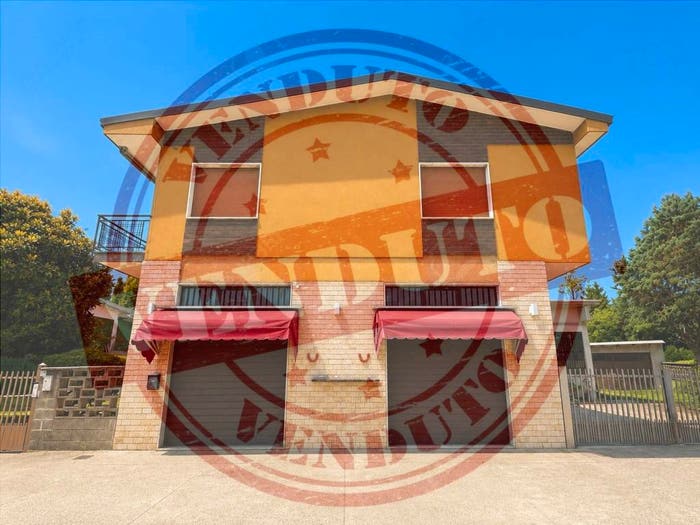 Appartamento trilocale in vendita in Via Guffanti, Mozzate