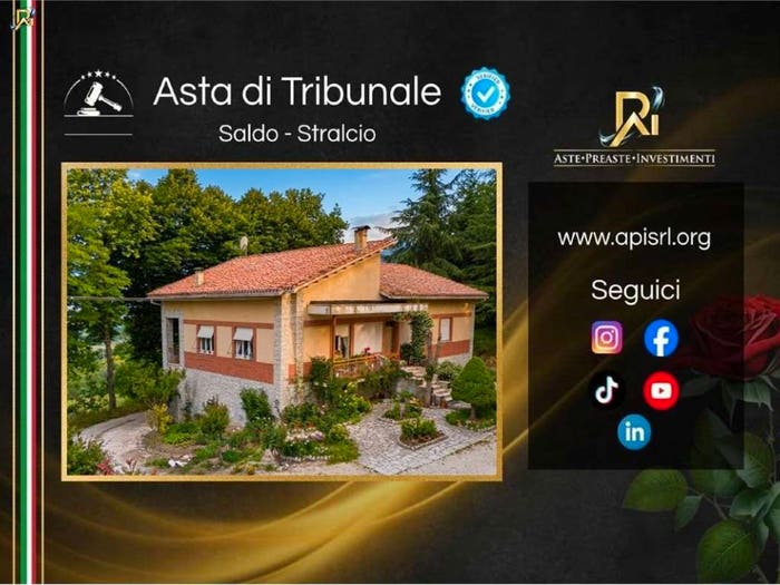 Casa con 6 locali in vendita in Frazione Tuseggia, Camerino