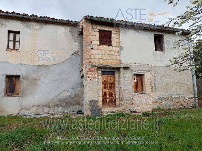 Casa con 5 locali in vendita in Frazione Poggio Rattieri SNC, Torricella Sicura