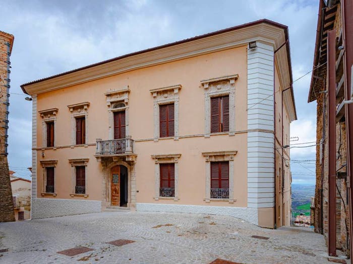 Casa con 6 locali in vendita in Via San Francesco, Centro, Force