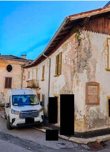 Appartamento in vendita in Via Libertà, Centro, Casalzuigno