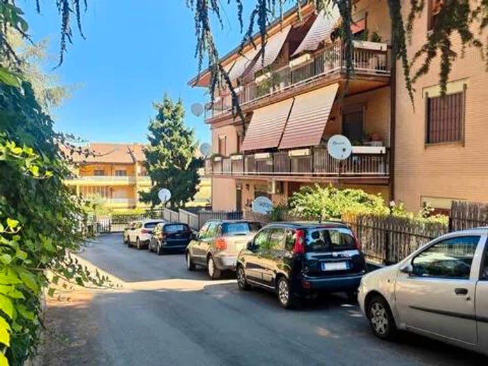 Appartamento quadrilocale in vendita in Via Cristiano Di Magonza, Centro, Monte Porzio Catone