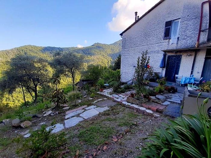 Casa quadrilocale in vendita in Calvari, San Colombano Certenoli