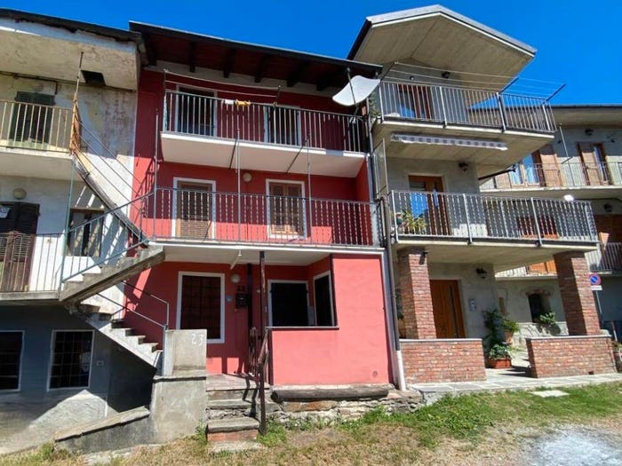 Casa trilocale in vendita in Via Ugo Paolasso, Pinasca Dubbione, Pinasca