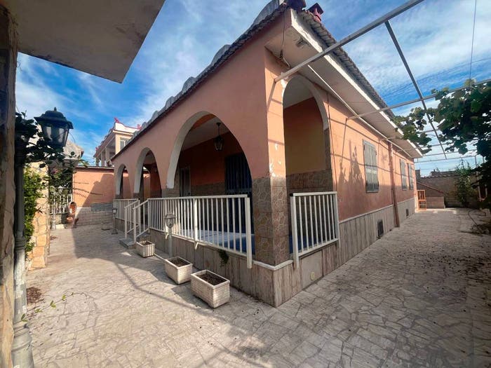 Casa con 6 locali in vendita in Viale Carlo Marocchetti, Bagnara Destra Volturno, Castel Volturno
