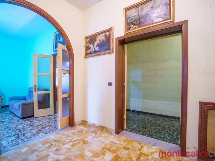 Casa con 6 locali in vendita in Via Arrigo Boito, MontecatiniTerme