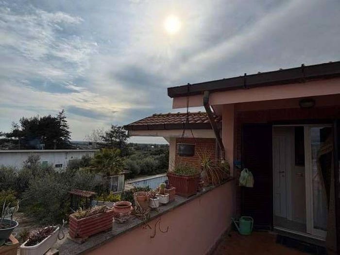 Appartamento trilocale in vendita in Via Astura, Lanuvio