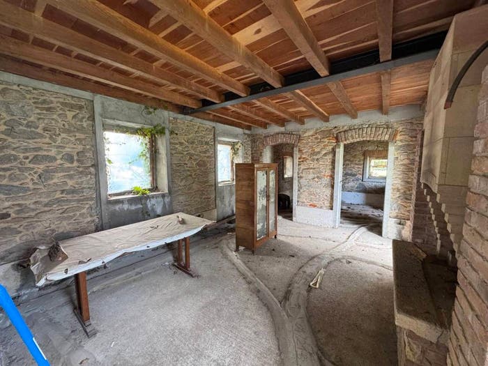 Casa con 5 locali in vendita in Via Barech, Centro, Angera