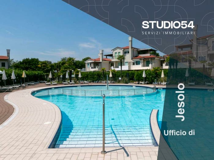 Appartamento quadrilocale in vendita in Viale delle Rondini, Caorle