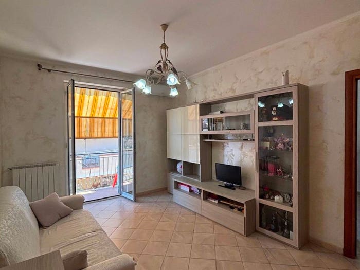 Appartamento trilocale in vendita in Via Napoli, Centro, Ladispoli