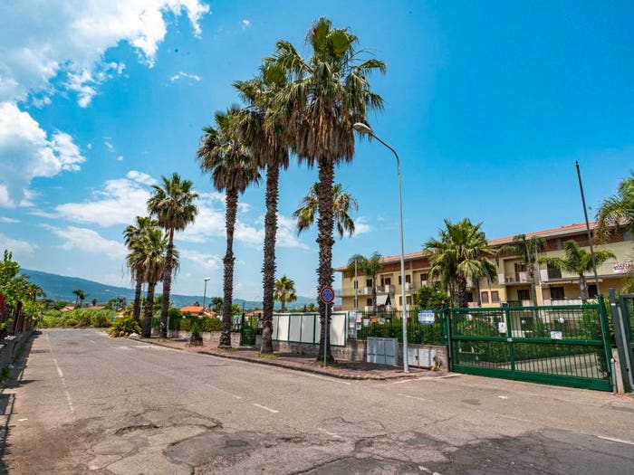 Appartamento bilocale in vendita in Via Salvatore Carbone, Centro, Mascali