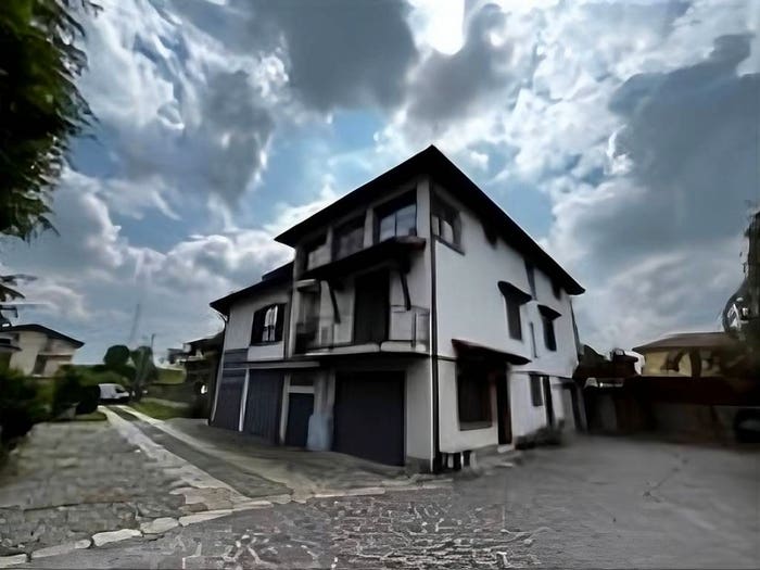 Appartamento quadrilocale in vendita in Via Milano, Albavilla