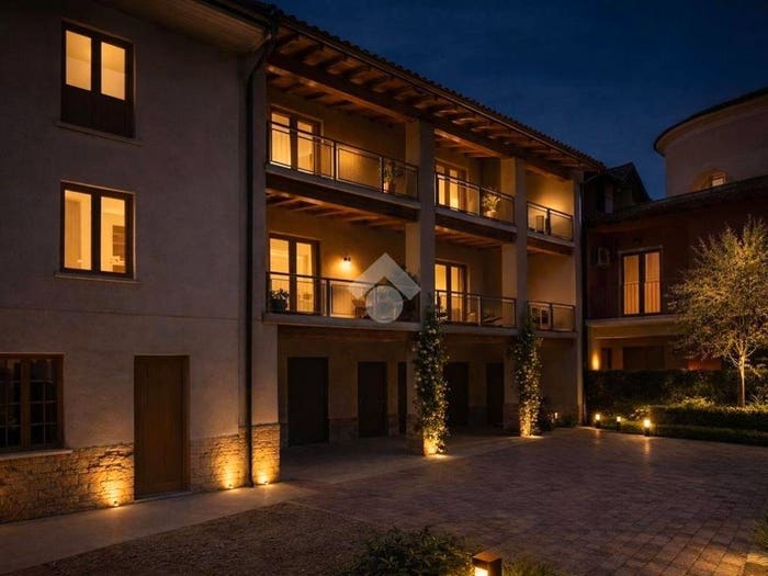 Appartamento trilocale in vendita in Via Manzoni, Brignano Gera d'Adda