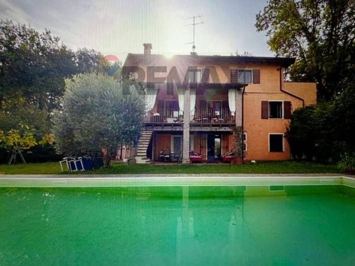 Casa con 6 locali in vendita in Centro Storico, Desenzano del Garda