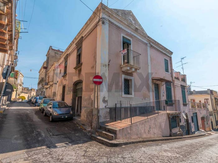 Casa con 6 locali in vendita in Centro Storico, Acireale