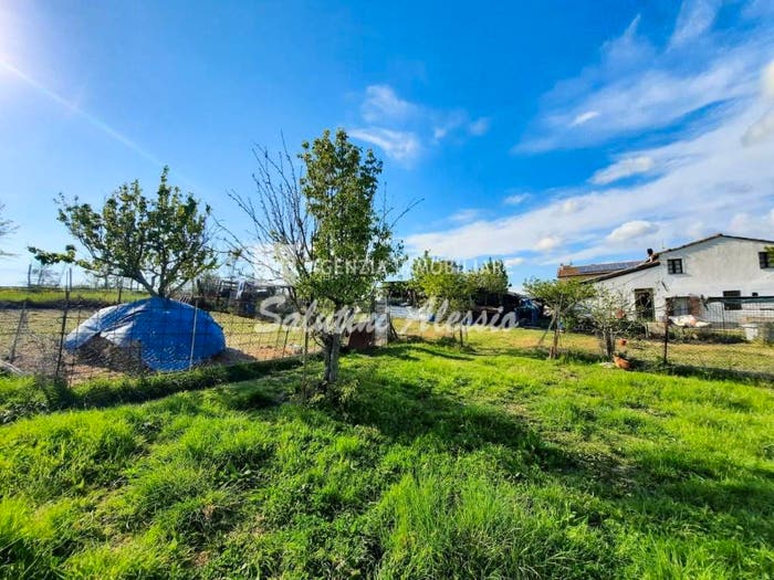 Casa con 6 locali in vendita in Via delle Colline, Montopoli in Val d'Arno