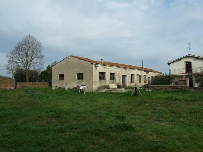 Casa con 6 locali in vendita in Via Galileo Galilei, Castel Sant'Elia
