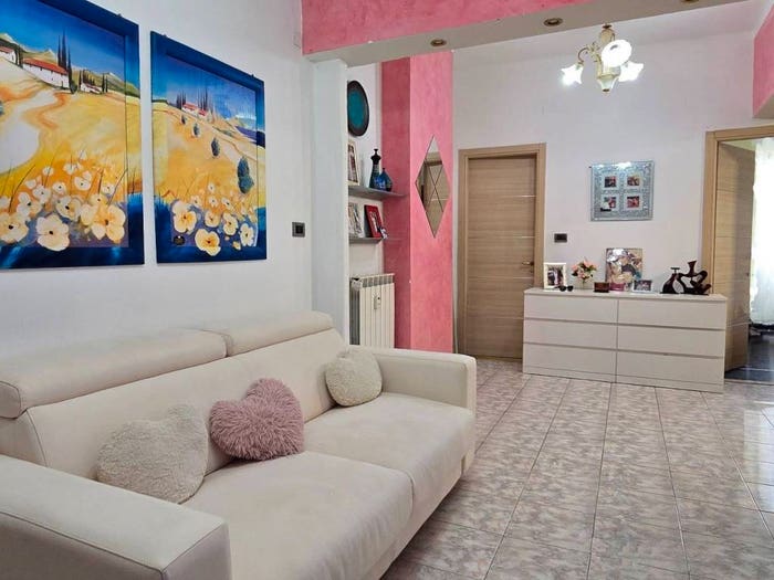 Appartamento trilocale in vendita in Via Antonio Caveri, Sampierdarena, Genova