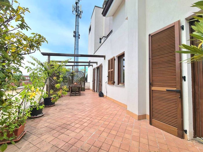 Appartamento quadrilocale in vendita in Via Novara, San Bernardino, Legnano