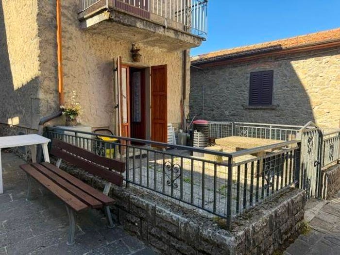 Appartamento con 5 locali in vendita in Serra Pistoiese, Marliana