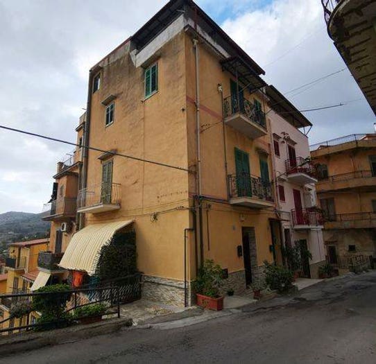 Casa in vendita in Corso Vittorio Emanuele, Montelepre