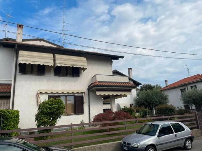 Casa quadrilocale in vendita in Solbiate Olona