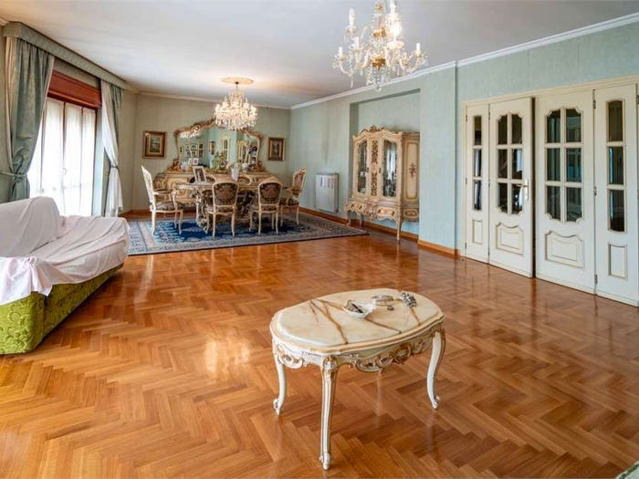 Casa con 6 locali in vendita in Via Vecchia Fiuggi, Fiuggi