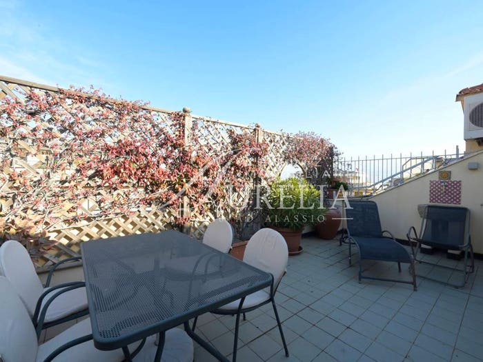 Casa trilocale in vendita in Via Privata Bogliolo, Centro, Alassio