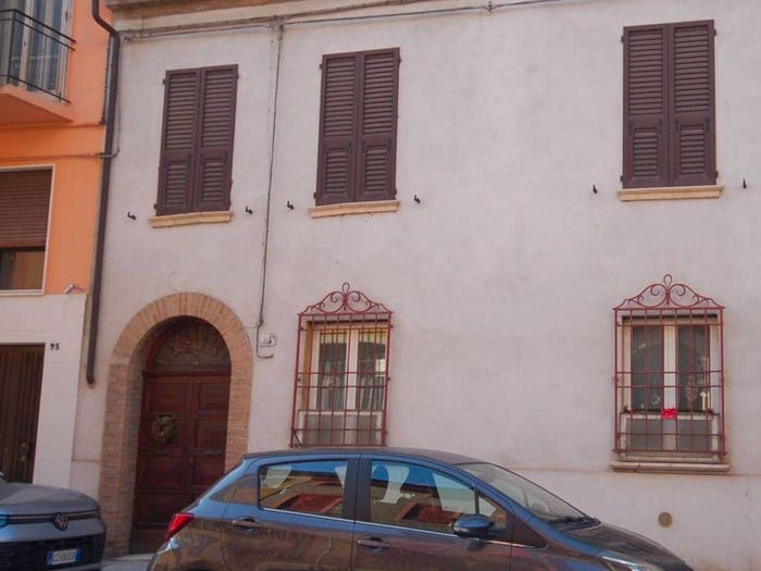 Casa con 6 locali in vendita in Via Borgo dei Leoni, Centro Storico, Ferrara