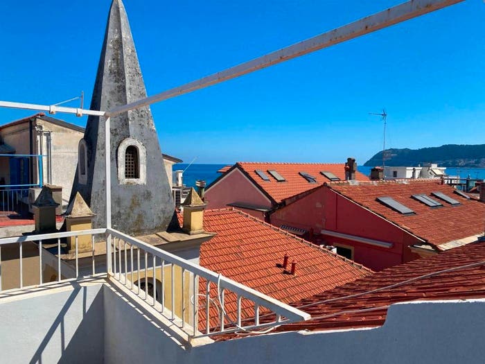 Casa quadrilocale in vendita in Via Vittorio Veneto, Centro, Alassio