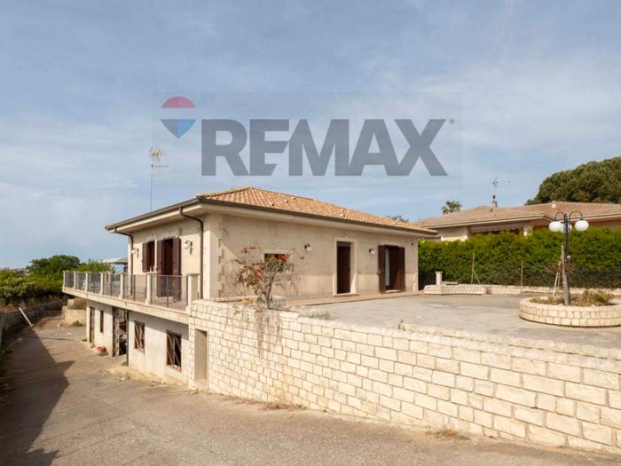 Casa con 6 locali in vendita in Contrada Pizzilli Catanzarello, Serrapero I, Modica