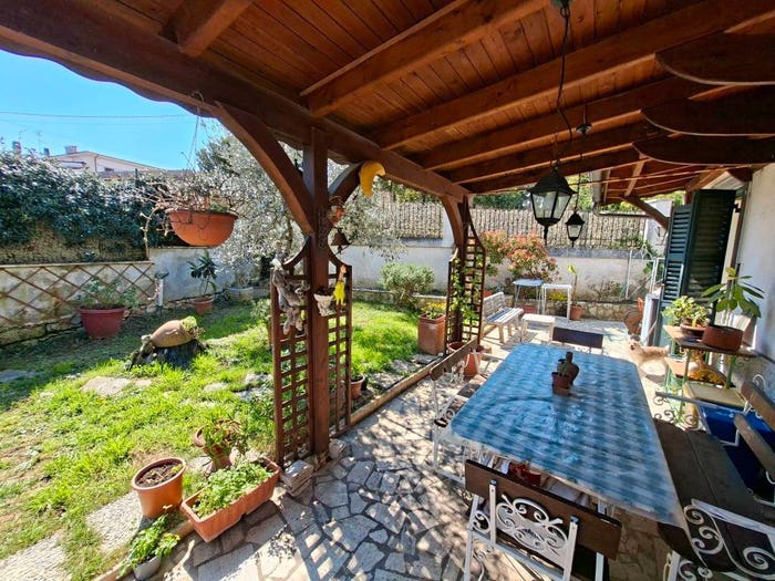 Casa con 6 locali in vendita in Via Archipiglione, Casali, Poggio Nativo