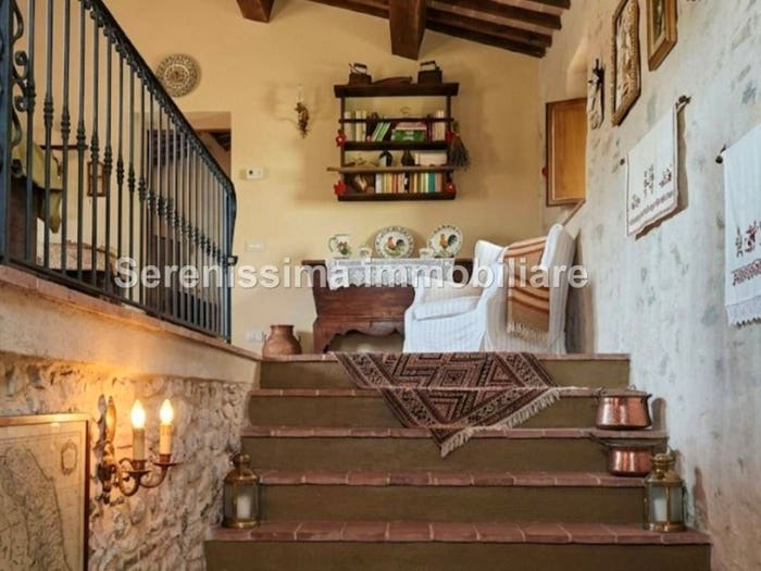 Casa quadrilocale in vendita in Strada Provinciale Mutino, Piandimeleto