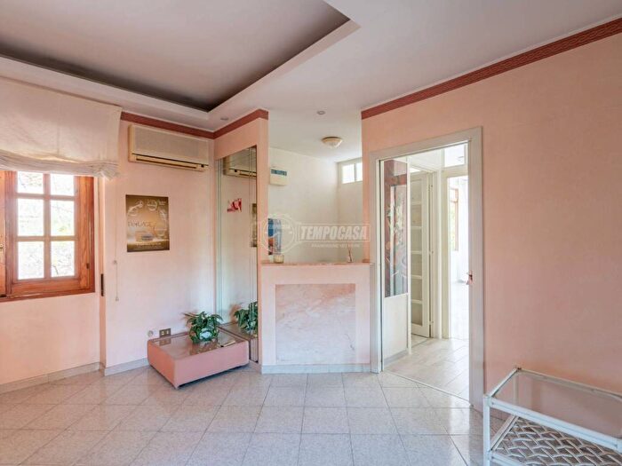 Appartamento trilocale in vendita in Via Salvatore Vidal, Monte Urpinu, Cagliari