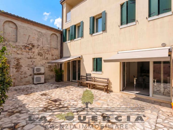 Casa con 5 locali in vendita in Via Schiavin, Centro Storico, Este